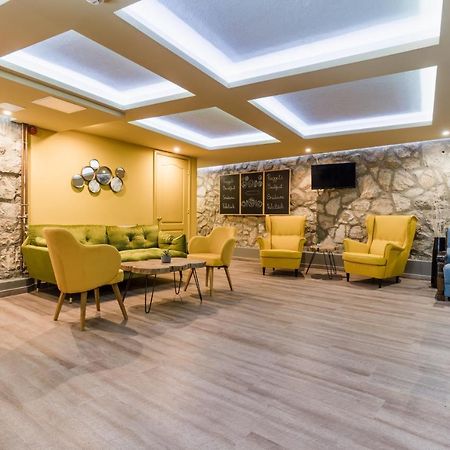 Amstel Hattyú Panzió -Érintésmentes bejelentkezés Győr Extérieur photo