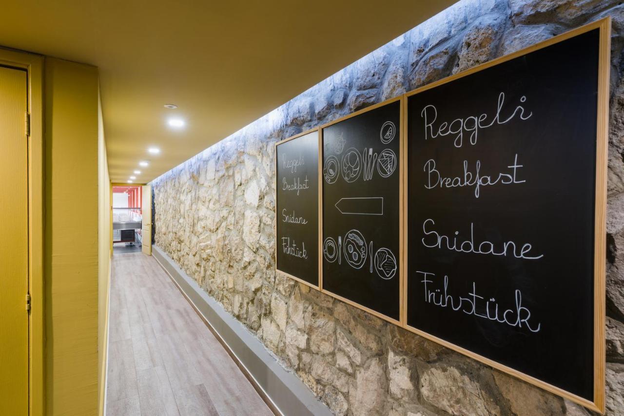 Amstel Hattyú Panzió -Érintésmentes bejelentkezés Győr Extérieur photo