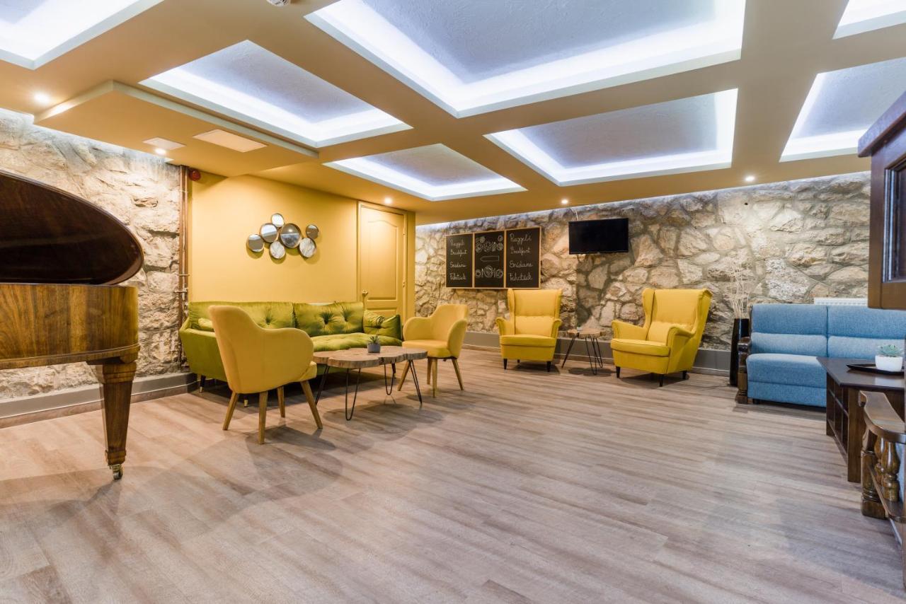 Amstel Hattyú Panzió -Érintésmentes bejelentkezés Győr Extérieur photo
